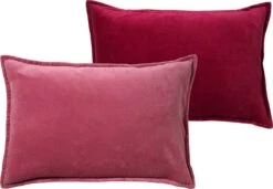 FAY - Kussenhoes Velvet Red Plum 40x60 Cm - Roze - Exclusief Binnenkussen -Dutch Decor 1200x830