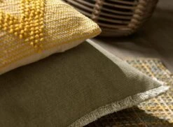 BURTO - Kussenhoes Van Gewassen Katoen Olijf 45x45 Cm - Groen - Exclusief Binnenkussen -Dutch Decor 1200x884