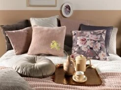 HILKE - Kussenhoes Nude 45x45 Cm - Roze - Met Rits -Dutch Decor 1200x901 2