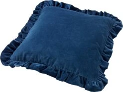 YARA - Kussenhoes 100% Katoen 45x45 Cm - Velvet - Insignia Blue - Blauw - Rondom Ruches - Met Rits -Dutch Decor 1200x906