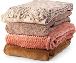 Dutch Decor - MARA - Plaid 150x200 Cm - Muted Clay - Roze - Effen - Zigzag Patroon - Superzacht - Deken -Dutch Decor 1200x996