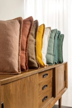 BOWIE - Kussenhoes Gewassen Katoen 45x45 Cm - Tobacco Brown - Bruin - Exclusief Binnenkussen -Dutch Decor 800x1200