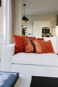 PACO - Kussenhoes Velvet 40x60 Cm Potters Clay - Oranje - Exclusief Binnenkussen -Dutch Decor 800x1200 26