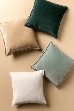 Set Van 2 Sierkussens - Dutch Decor CAITH - 50x50 Cm - Velvet - Jadeite - Lichtgroen – Unikleur – Inclusief Binnenkussens -Dutch Decor 800x1200 32