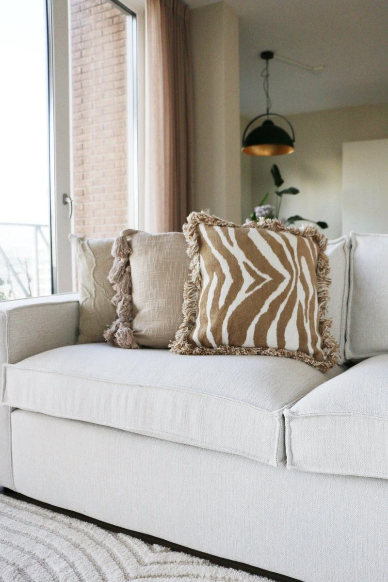 RUBY - Sierkussen Katoen 45x45 Cm Pumice Stone - Beige - Kussentje Met Flosjes - Inclusief Binnenvulling 8 RUBY - Sierkussen Katoen 45x45 Cm Pumice Stone - Beige - Kussentje Met Flosjes - Inclusief Binnenvulling - Afbeelding 8