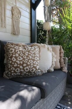 RUBY - Sierkussen Katoen 45x45 Cm Pumice Stone - Beige - Kussentje Met Flosjes - Inclusief Binnenvulling 20 RUBY - Sierkussen Katoen 45x45 Cm Pumice Stone - Beige - Kussentje Met Flosjes - Inclusief Binnenvulling -Dutch Decor 800x1200 41