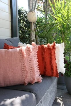 FARA - Sierkussen Van Katoen 40x60 Cm Muted Clay - Roze - Inclusief Binnenvulling -Dutch Decor 800x1200 57