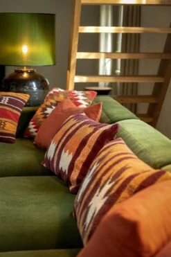 NALU - Sierkussen Kelim Merlot 40x60 Cm - Rood - Inclusief Binnenvulling -Dutch Decor 800x1200 60