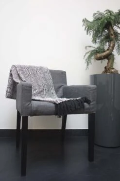 Dutch Decor - SABINE - Plaid Zwart 130x180 Cm - Deken 17 Dutch Decor - SABINE - Plaid Zwart 130x180 Cm - Deken -Dutch Decor 800x1200 71