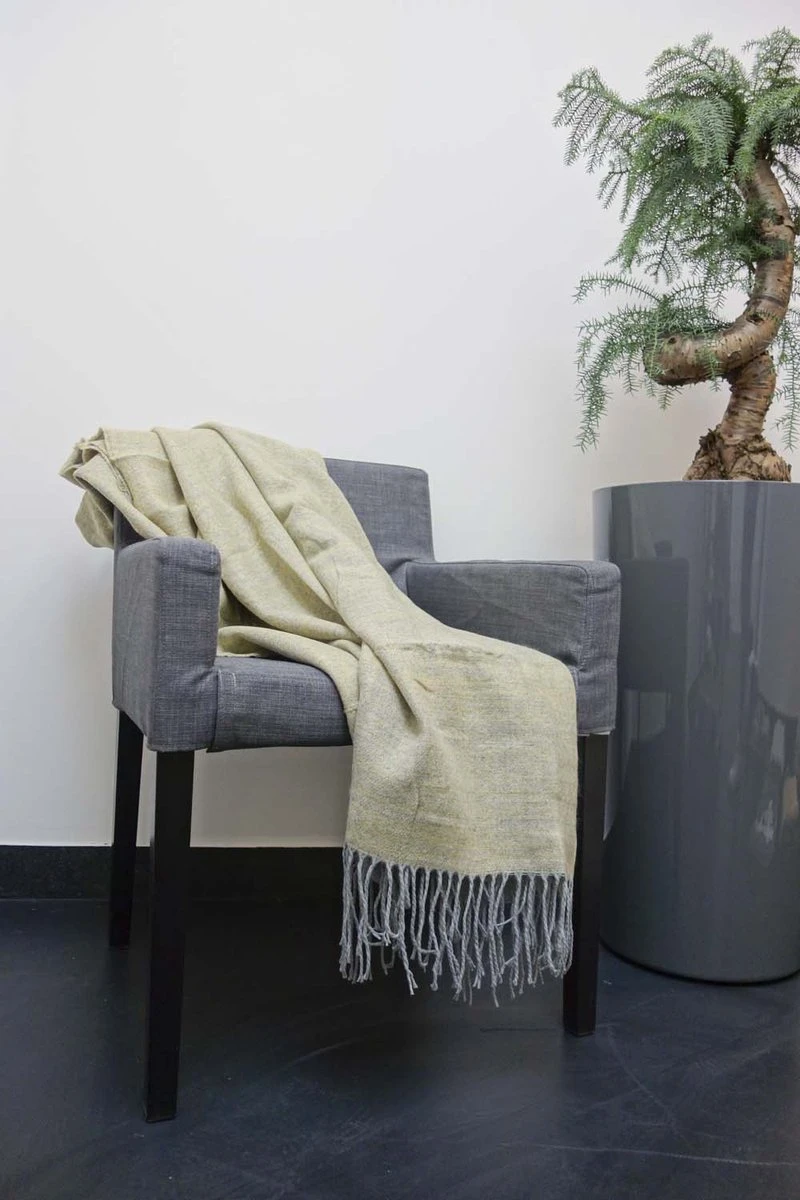 Dutch Decor - FONS - Plaid 130x180 Cm - Oker - Geel - Grijs - Franjes - Deken 6 Dutch Decor - FONS - Plaid 130x180 Cm - Oker - Geel - Grijs - Franjes - Deken - Afbeelding 6