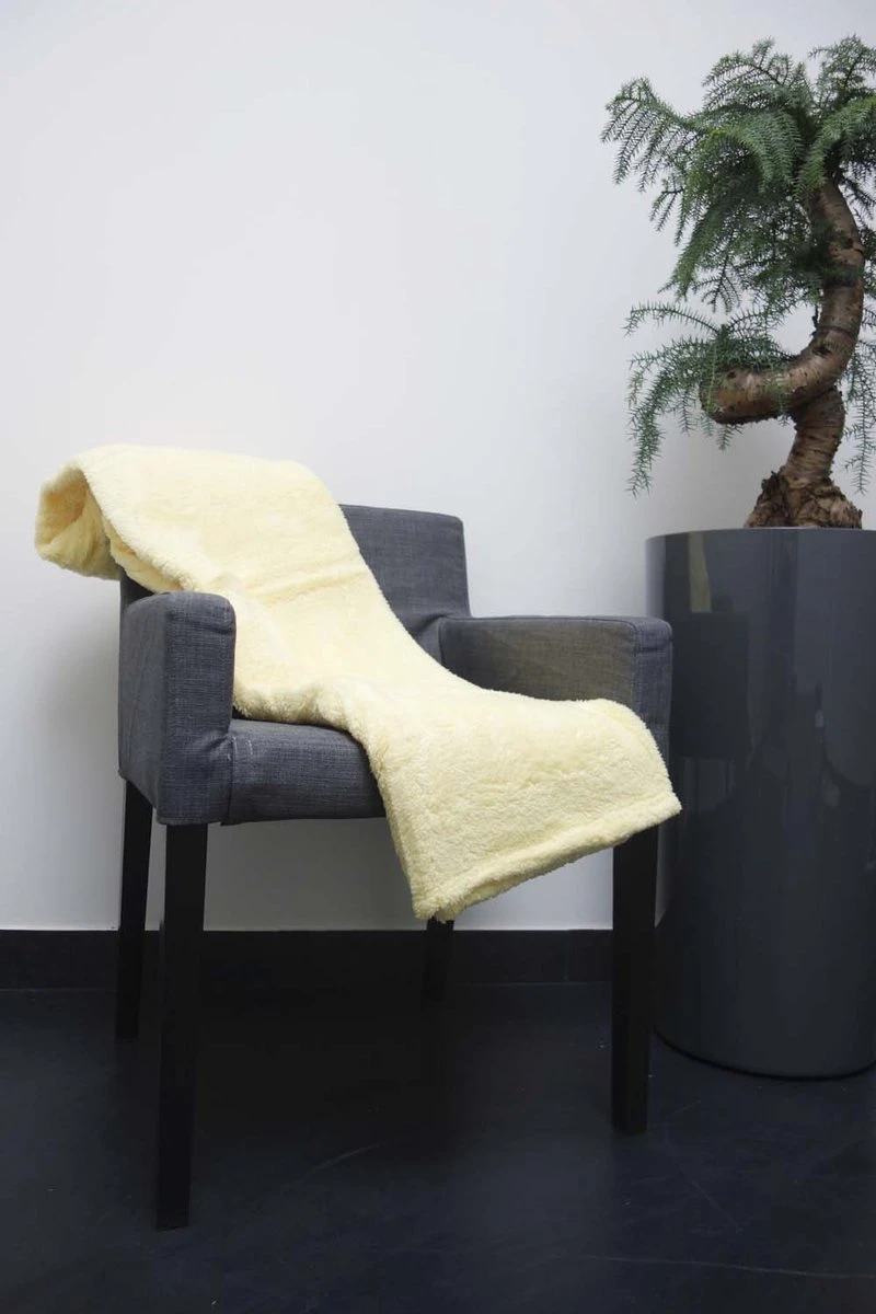 Dutch Decor - FLEECE - Plaid Geel 130x180 Cm - Deken 2 Dutch Decor - FLEECE - Plaid Geel 130x180 Cm - Deken - Afbeelding 2
