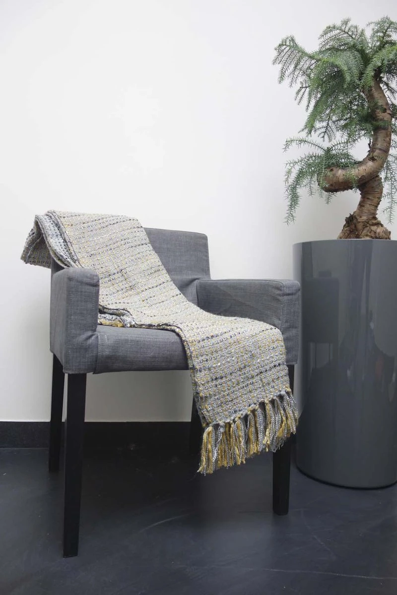 Dutch Decor - VIVAN - Plaid 130x180 Cm - Zand - Deken 4 Dutch Decor - VIVAN - Plaid 130x180 Cm - Zand - Deken - Afbeelding 4