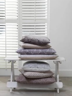 CIDO - Kussenhoes Velvet Taupe 45x45 Cm - Met Rits -Dutch Decor 900x1200 12