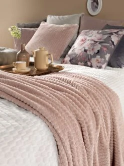 HILKE - Kussenhoes Nude 45x45 Cm - Roze - Met Rits -Dutch Decor 901x1200 1