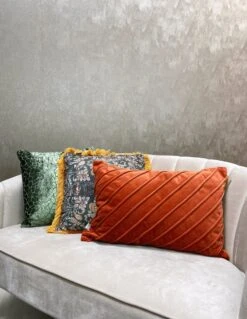 PACO - Kussenhoes Velvet 40x60 Cm Potters Clay - Oranje - Exclusief Binnenkussen -Dutch Decor 930x1200