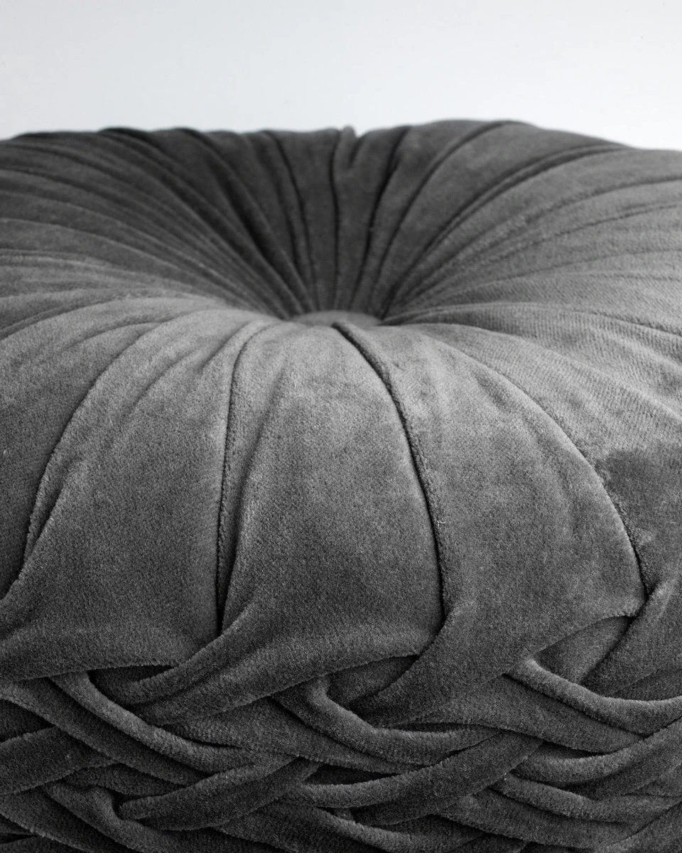 Dutch Decor - KAJA - Sierkussen Rond Velvet 40 Cm - Charcoal Gray - Antraciet 2 Dutch Decor - KAJA - Sierkussen Rond Velvet 40 Cm - Charcoal Gray - Antraciet - Afbeelding 2