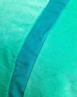 PEBBE - Sierkussen Velvet 45x45 Cm - Beveled Glass - Groen - Blauw - Strepen - Color Blocking - Inclusief Binnenvulling -Dutch Decor 960x1200 30